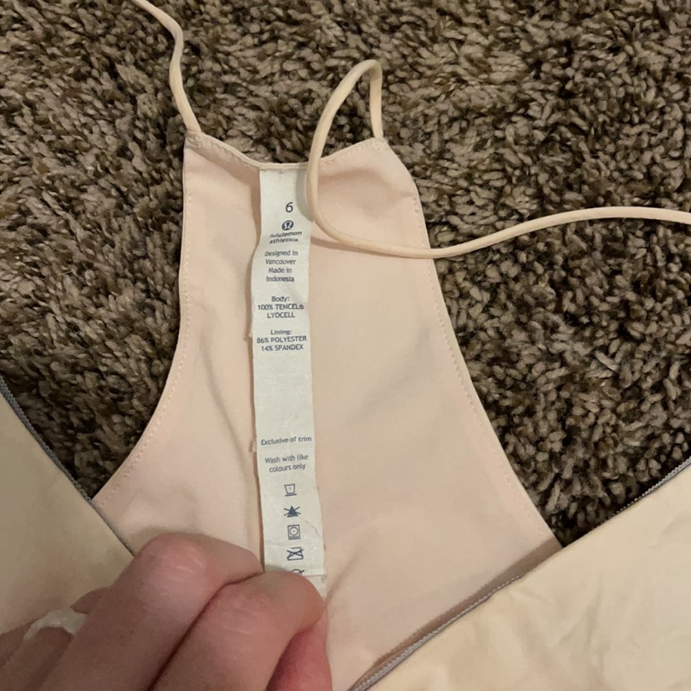 Lululemon Tanktop - Picture 2 of 4